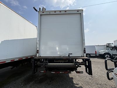 2017 Freightliner M2 106