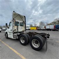 2018 Freightliner CASCADIA 125