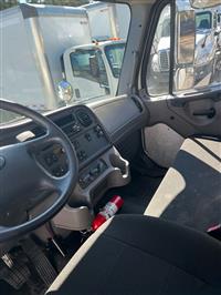 2018 Freightliner M2 106