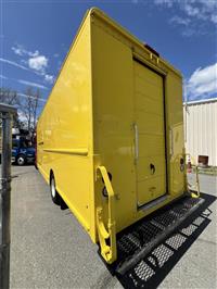 2017 Freightliner MT55