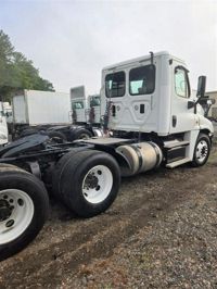 2017 Freightliner CASCADIA 125