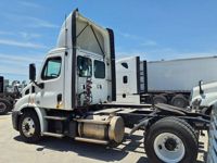 2019 Freightliner CASCADIA 113