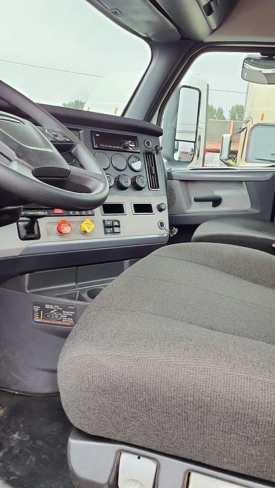 2020 Freightliner NEW CASCADIA 116