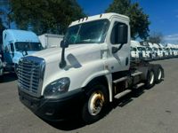 2017 Freightliner CASCADIA 125