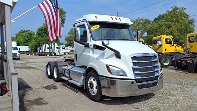 2020 Freightliner NEW CASCADIA 116