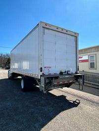 2018 Freightliner M2 106