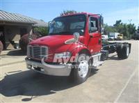 2013 Freightliner M2 106