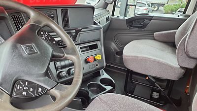 2020 International LT625