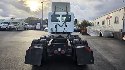 2019 Freightliner CASCADIA 125