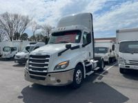 2019 Freightliner NEW CASCADIA 126