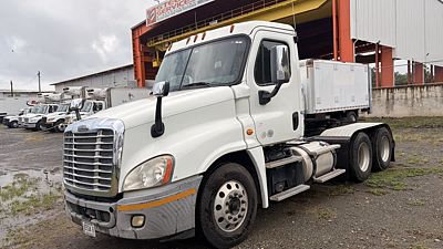 2015 Freightliner CASCADIA 125