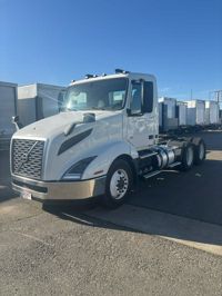 2019 Volvo VNL64T-300