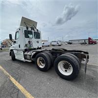 2016 Freightliner CASCADIA 125