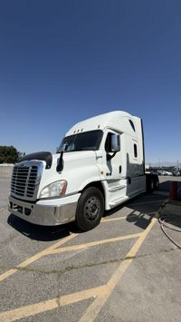 2018 Freightliner CASCADIA 125
