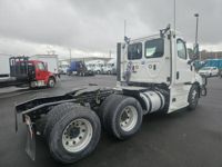 2020 Freightliner NEW CASCADIA 116