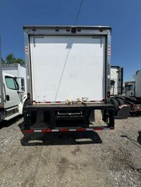 2018 Freightliner M2 106