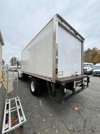 2018 Freightliner M2 106