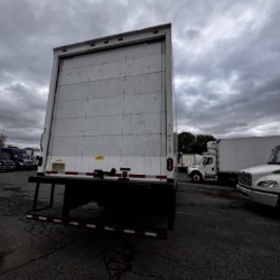 2019 Freightliner M2 106