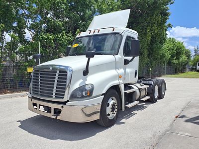 2020 Freightliner CASCADIA 125