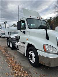 2019 Freightliner CASCADIA 125