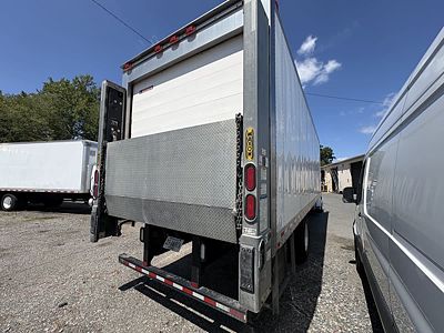 2020 Freightliner M2 106