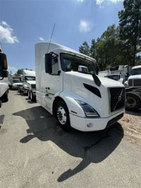 2020 Volvo VNR64T-640