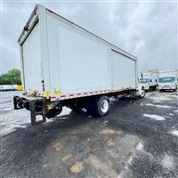 2017 Freightliner M2 106