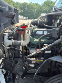 2020 Volvo VNR64T-640