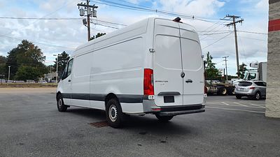 2021 Mercedes-Benz F2CA74 SPRINTER