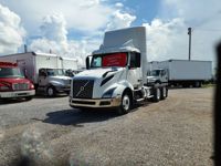 2019 Volvo VNL64T-300