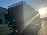 2018 Freightliner M2 106