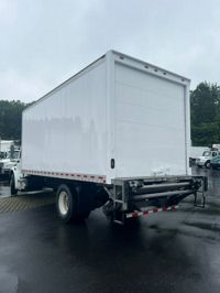 2019 Freightliner M2 106