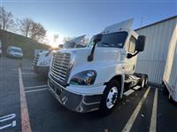 2017 Freightliner CASCADIA 125