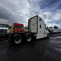 2018 Freightliner CASCADIA 125