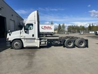 2016 Freightliner CASCADIA 125