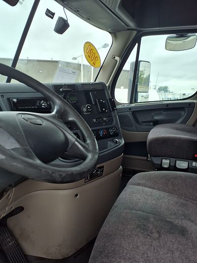 2020 Freightliner CASCADIA 125