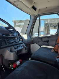 2018 Freightliner M2 106