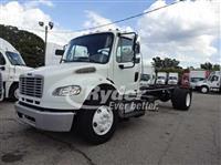 2011 Freightliner M2 106