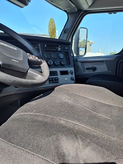2021 Freightliner CASCADIA PX11642ST