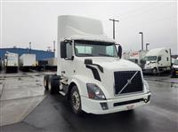 2017 Volvo VNL64T