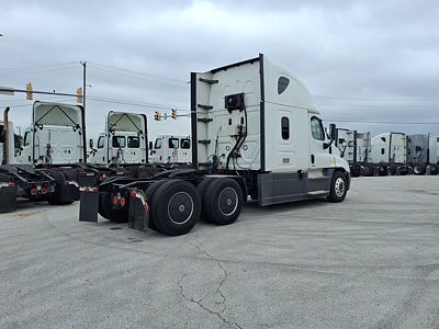 2020 Freightliner CASCADIA 125