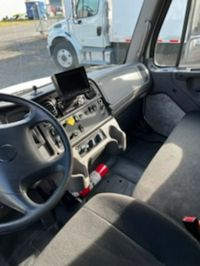 2018 Freightliner M2 106