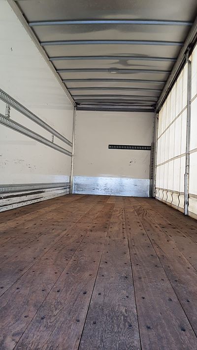 2019 Freightliner M2 106