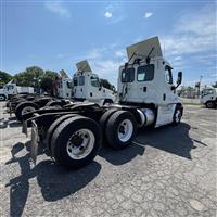 2016 Freightliner CASCADIA 125