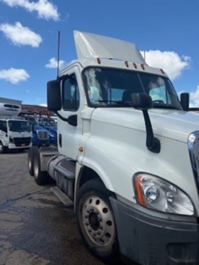 2018 Freightliner CASCADIA 125