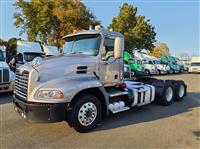 2017 Mack CXU600