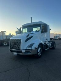 2019 Volvo VNL42T 300