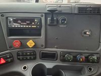 2016 Freightliner CASCADIA 113