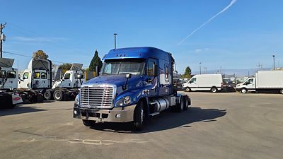 2020 Freightliner CASCADIA 125