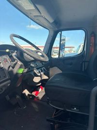 2018 Freightliner M2 106